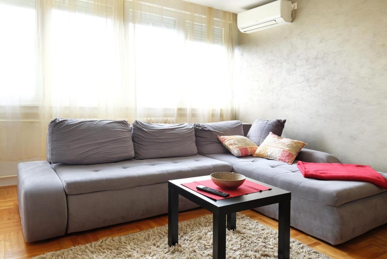 Big Blue Apartment - بلغراد المظهر الخارجي الصورة