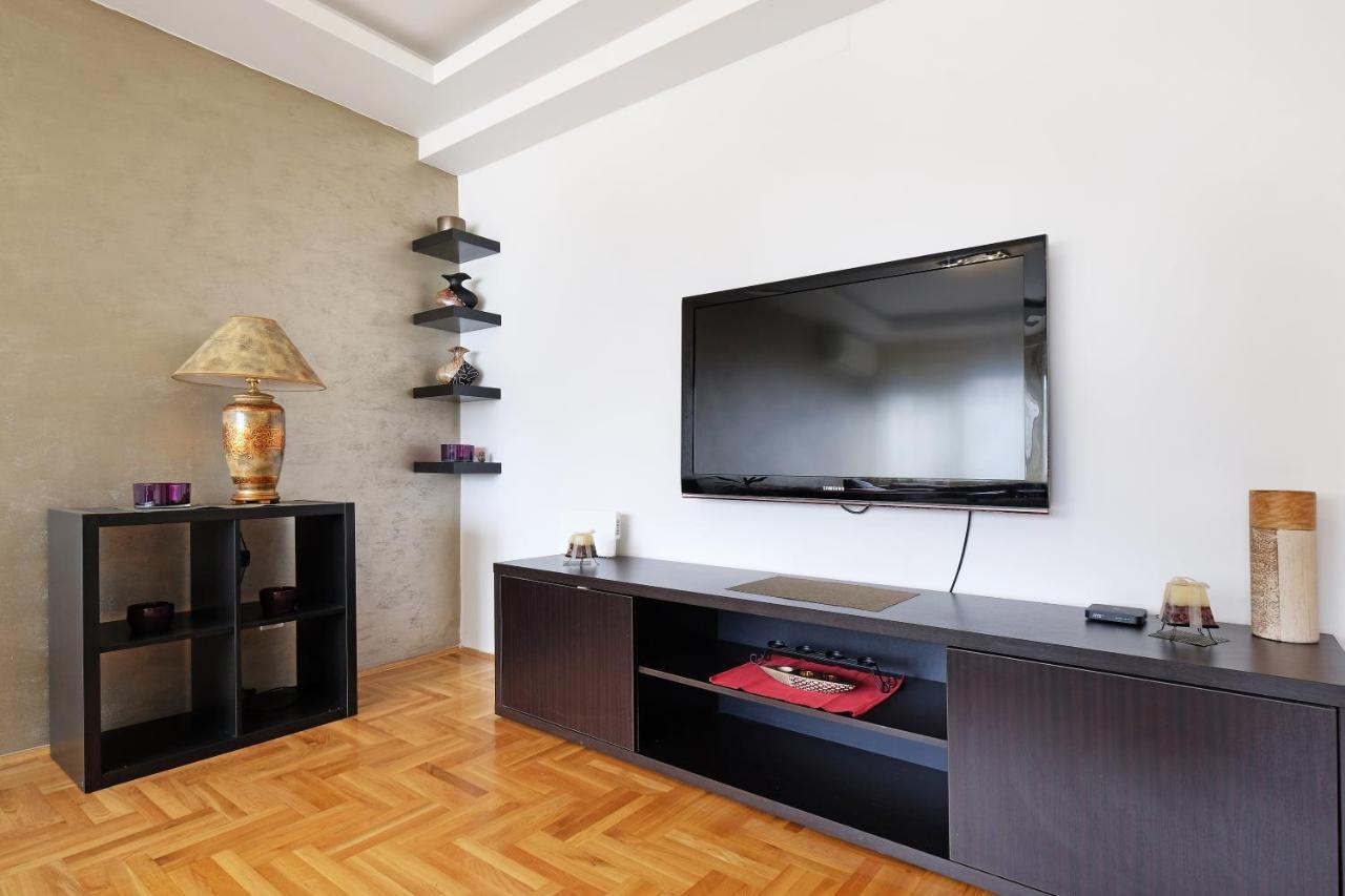 Big Blue Apartment - بلغراد المظهر الخارجي الصورة